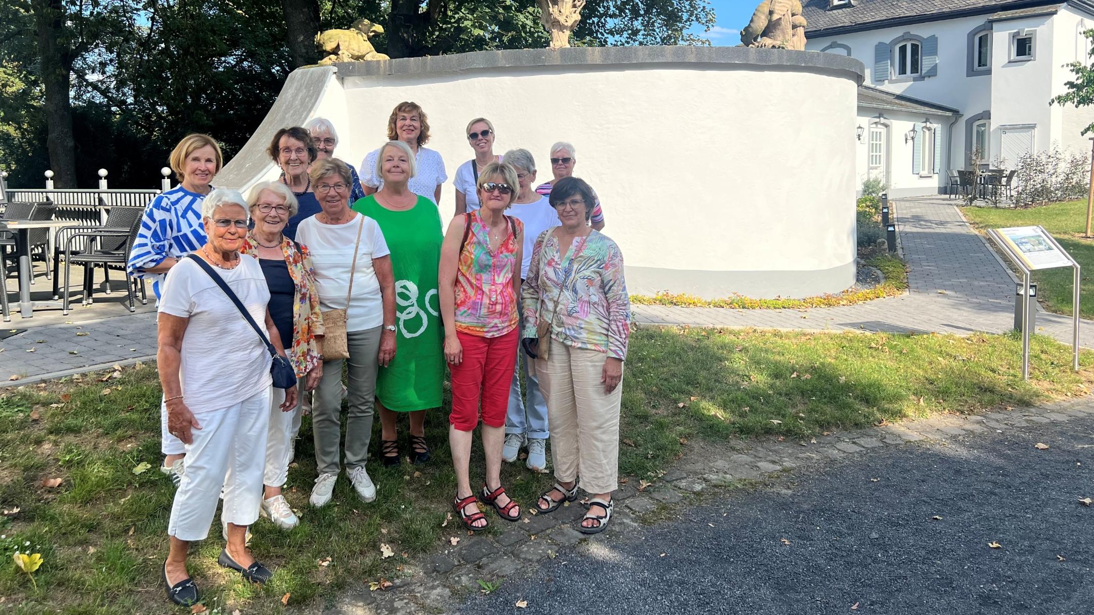 Spuren von Stille im Schlosspark von Saffig