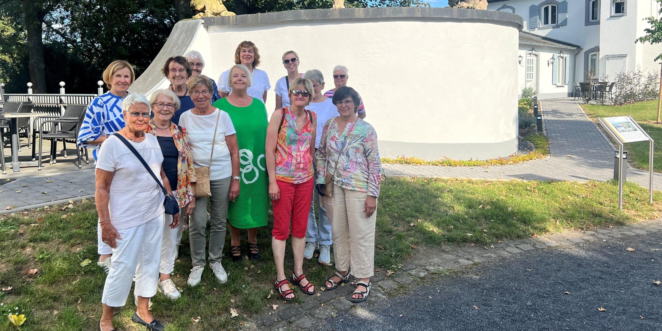 Spuren von Stille im Schlosspark von Saffig